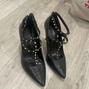 Black heels with gold studs